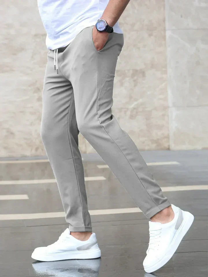 Ruedi Premium Stretch-Hose in Grau, seitlich