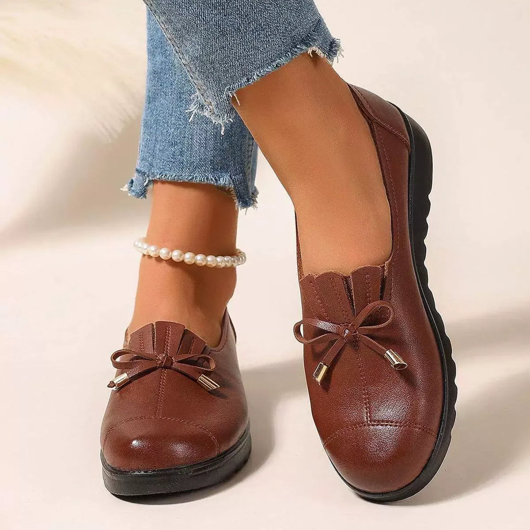 Elsbeth Loafers in Braun getragen