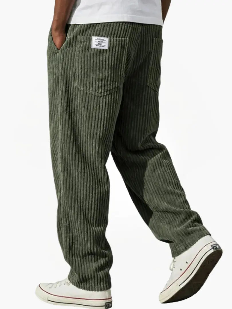 Wilhelm Cordhose in Grün