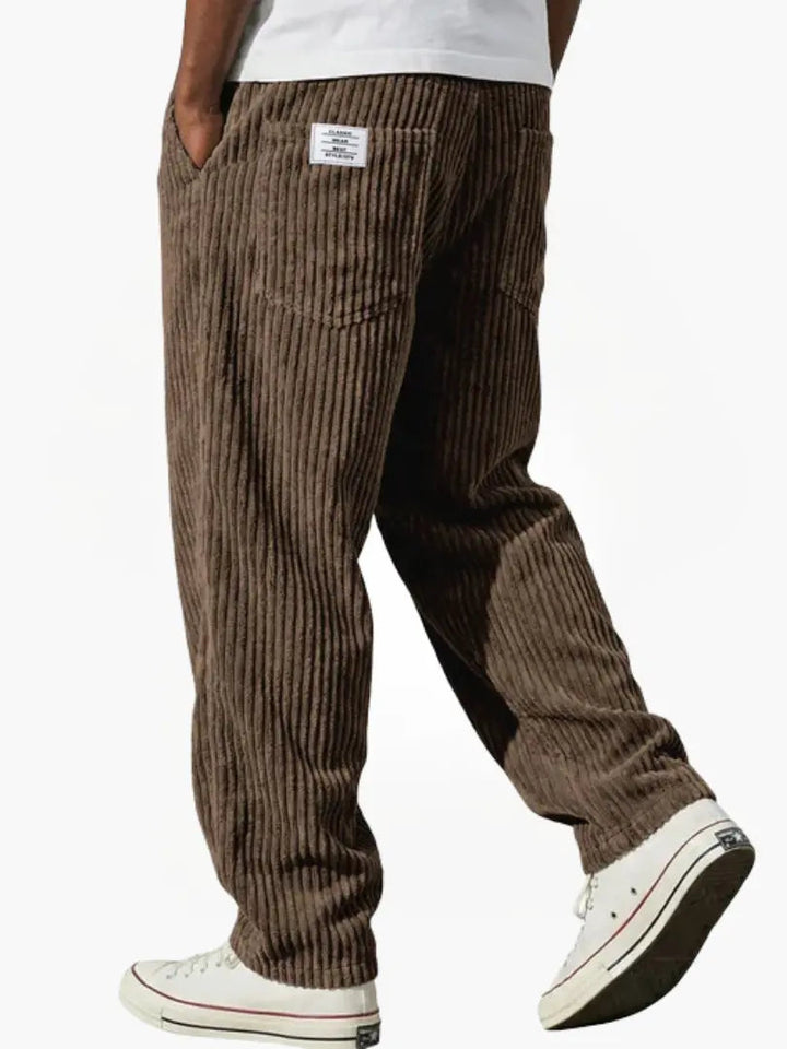 Wilhelm Cordhose in Braun