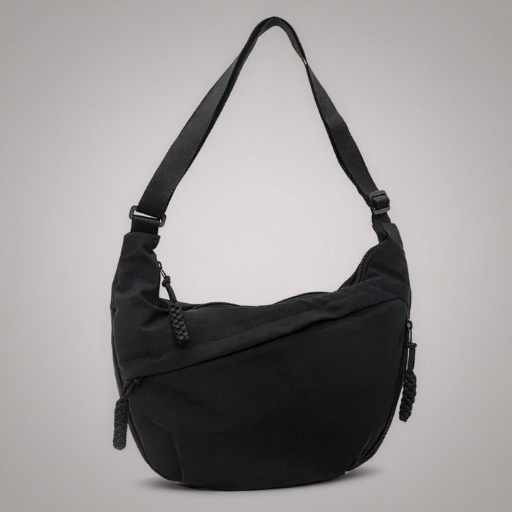 Judith Schultertasche in Schwarz