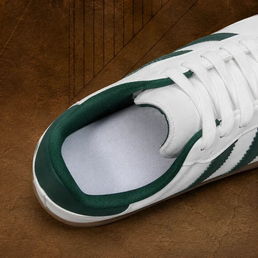 Niklaus Sneakers, Detailansicht der Ferse und des Innenraums