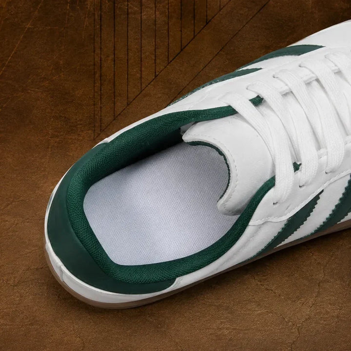 Niklaus Sneakers, Detailansicht der Ferse und des Innenraums