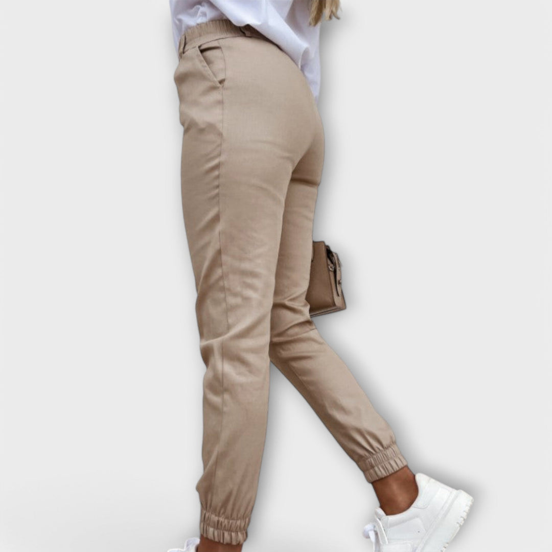Hanna Stretch-Hose in Beige, Seitenansicht
