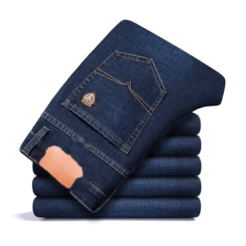 Matthias Klassische Denim-Jeans in Blau, gestapelt