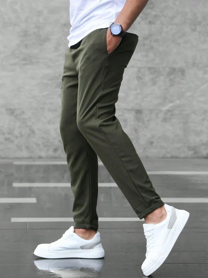 Ruedi Premium Stretch-Hose in Grün, seitlich