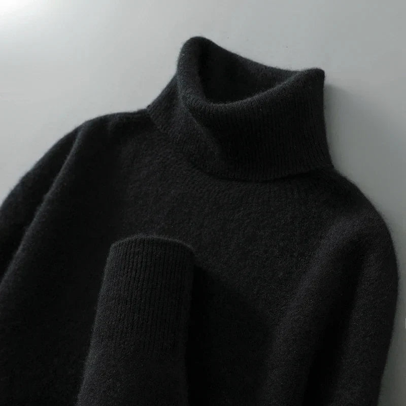 Christian – Rollkragenpullover in Schwarz