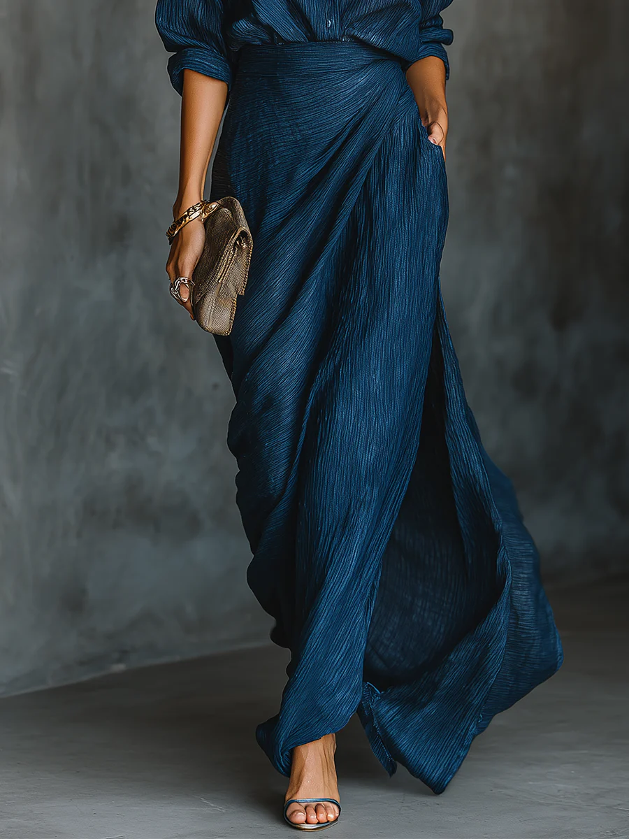 Vreni elegantes Set in Blau, Detail des Rocks