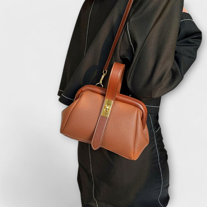 Margareta Retro Tasche in Braun, Seitenansicht