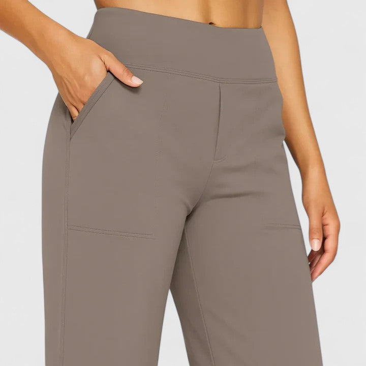 Marlies Elegante Hose, Detail Bund und Taschen