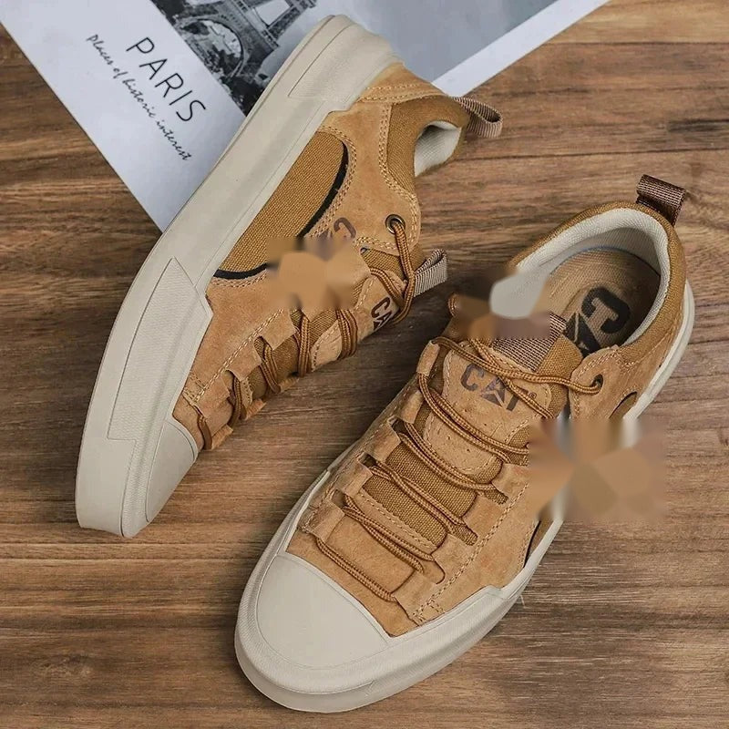 Armando Sneakers in Khaki auf Holzboden