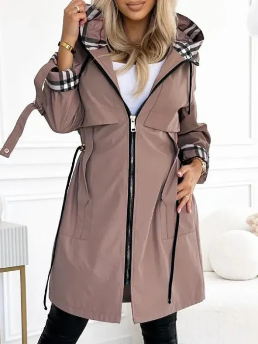 Brigitte wetterfeste Jacke mit Reissverschluss in Braun