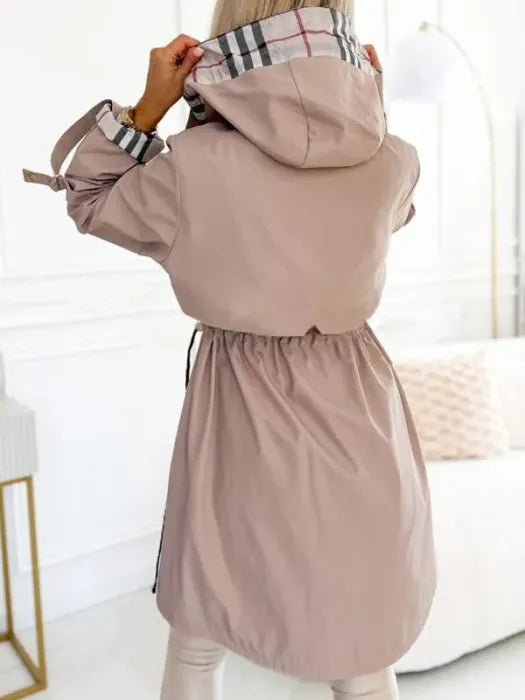 Brigitte Jacke mit Kapuze in Beige, Rückansicht