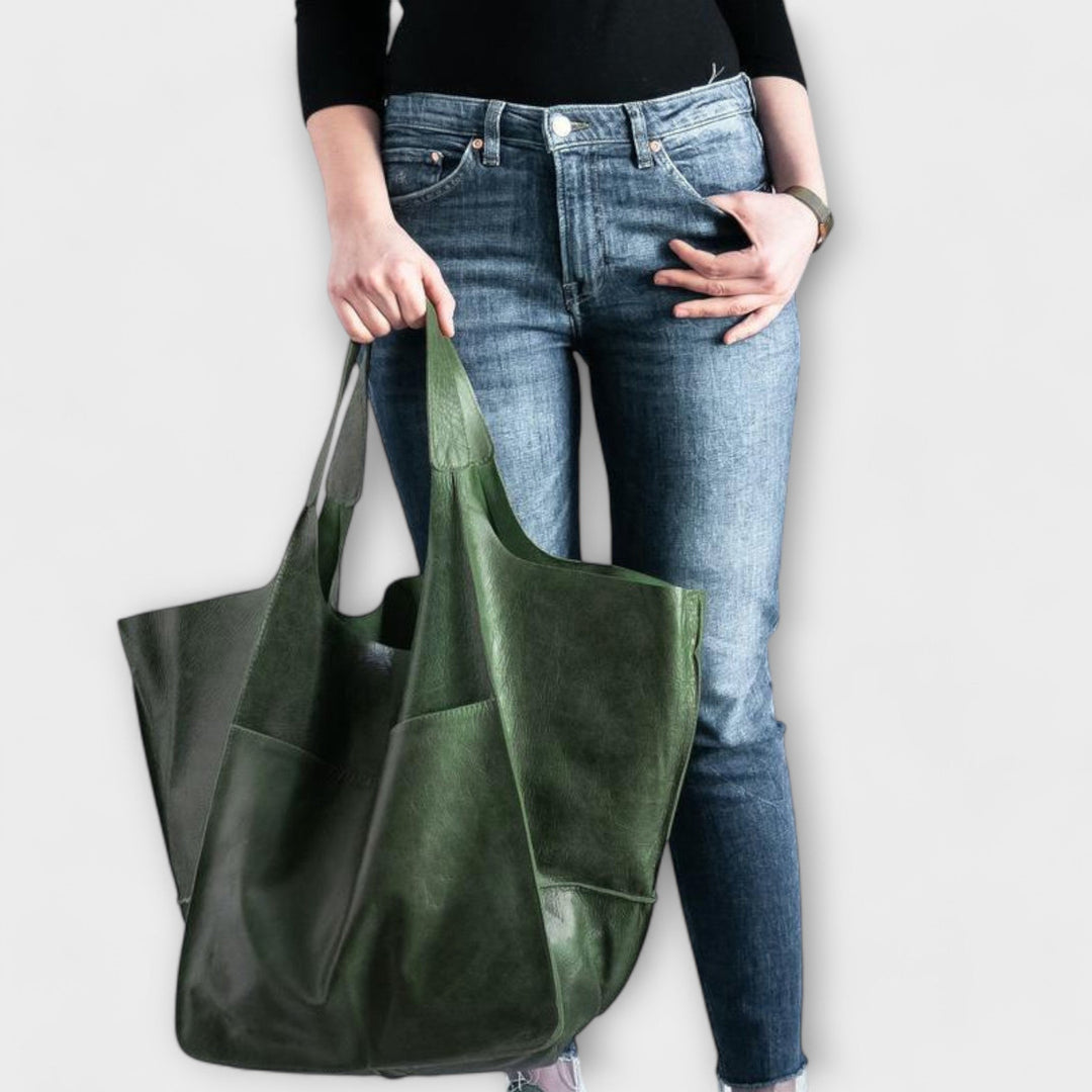Lisbeth Tasche in Grün getragen
